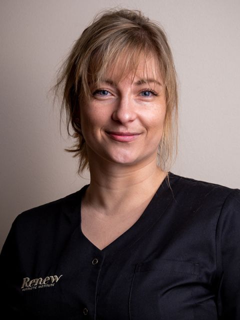 Portræt af Isabella Høegh, klinikansvarlig og kosmetisk behandler