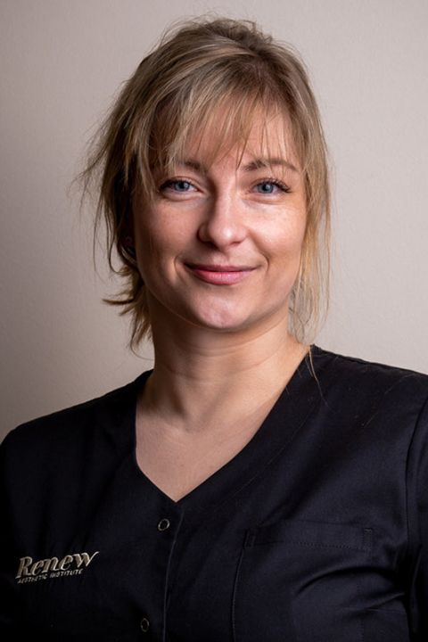 Portræt af Isabella Høegh, klinikansvarlig og kosmetisk behandler